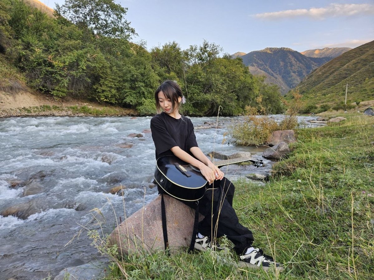 Карина — преподаватель (укулеле), JK Music School Алматы